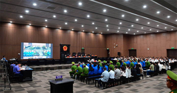 Toàn cảnh phiên tòa.
