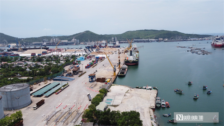 Số thu ngân sách Nhà nước từ hoạt động xuất nhập khẩu tại các cửa khẩu trên địa bàn đạt 23.560 tỷ đồng.