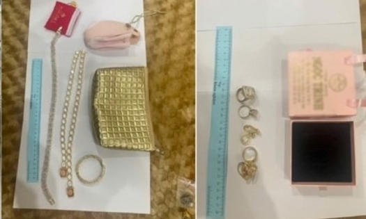 Bố mẹ đi khám bệnh, con trai và cậu họ trộm gần 900 triệu đồng của gia đình