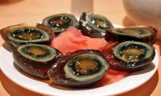 Món trứng mang màu 