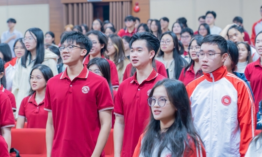 Trường Đại học Ngoại thương chi hơn 1,5 tỷ đồng lì xì sinh viên dịp Tết Nguyên đán Bính Ngọ 2026